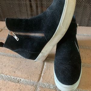 Steve Madden suede boots